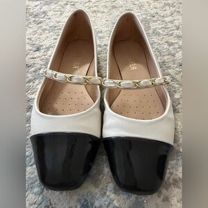 Women's Black and Cream Mary Jane Flats